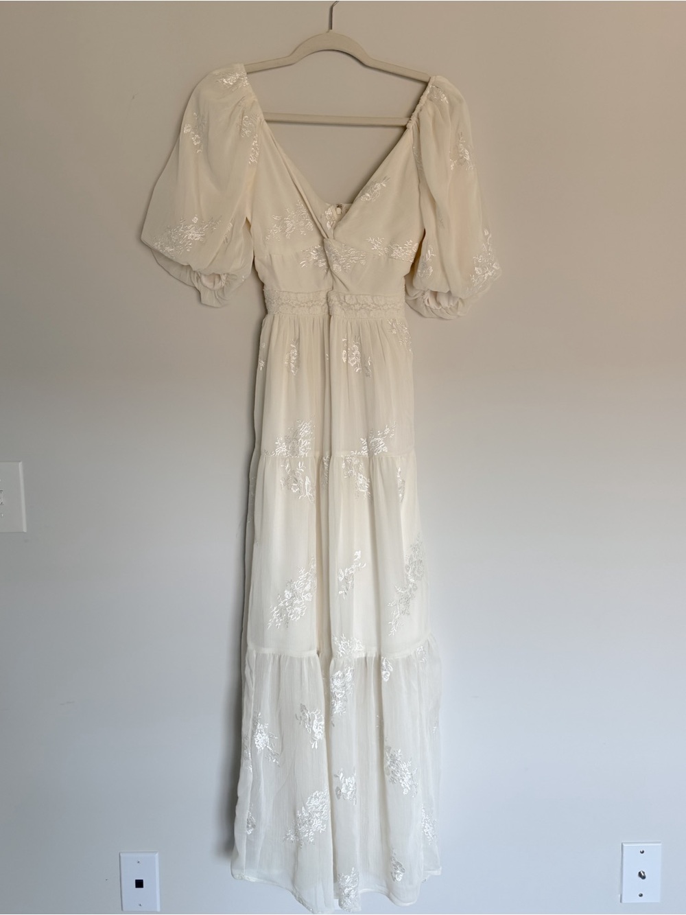 Altar’d state Creamy White Puff-Sleeve Maxi Dress size M